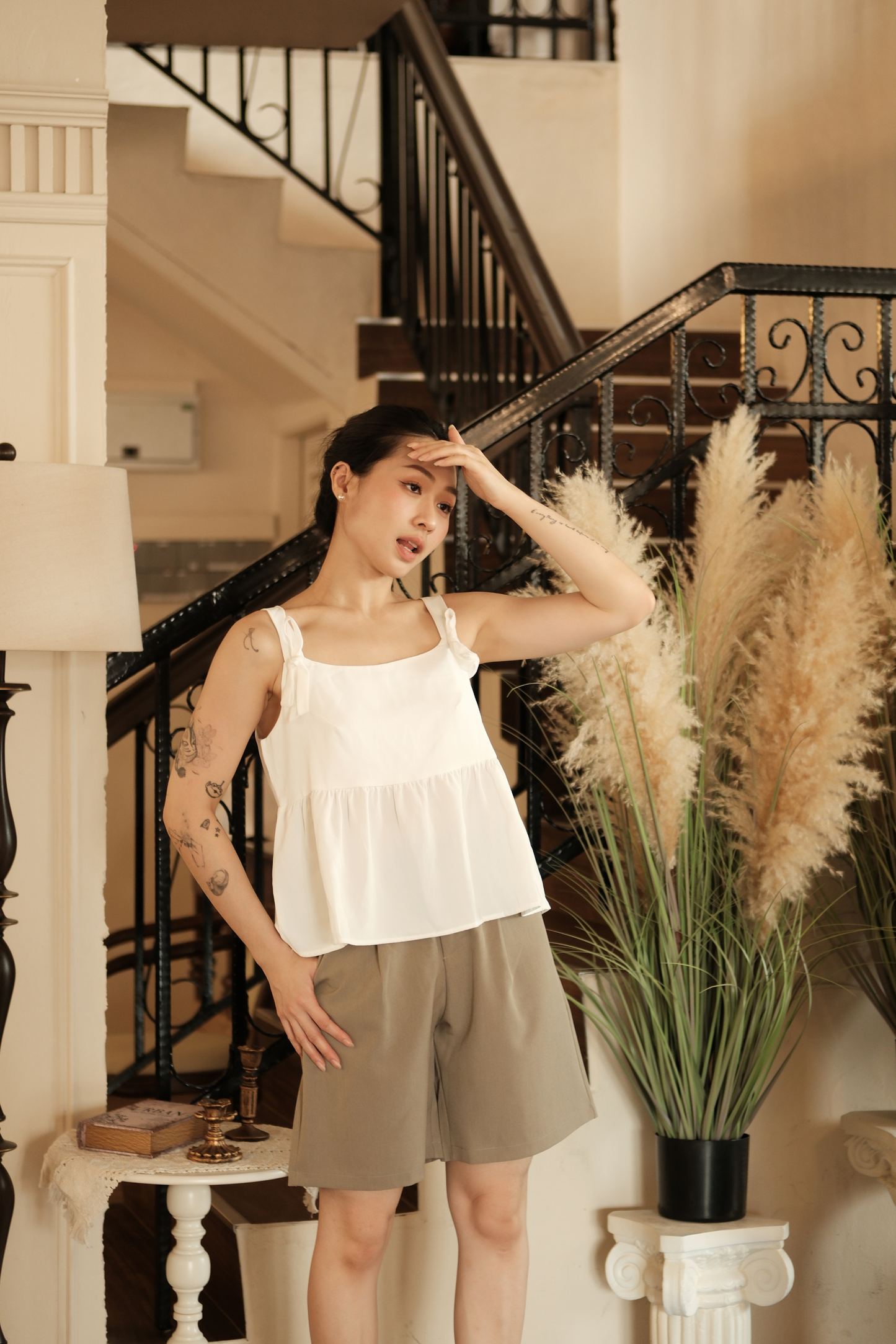 Élise Bow Strap Babydoll Top in White