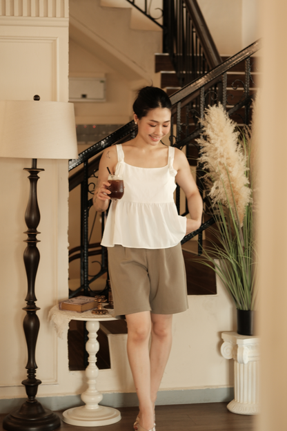 Élise Bow Strap Babydoll Top in White