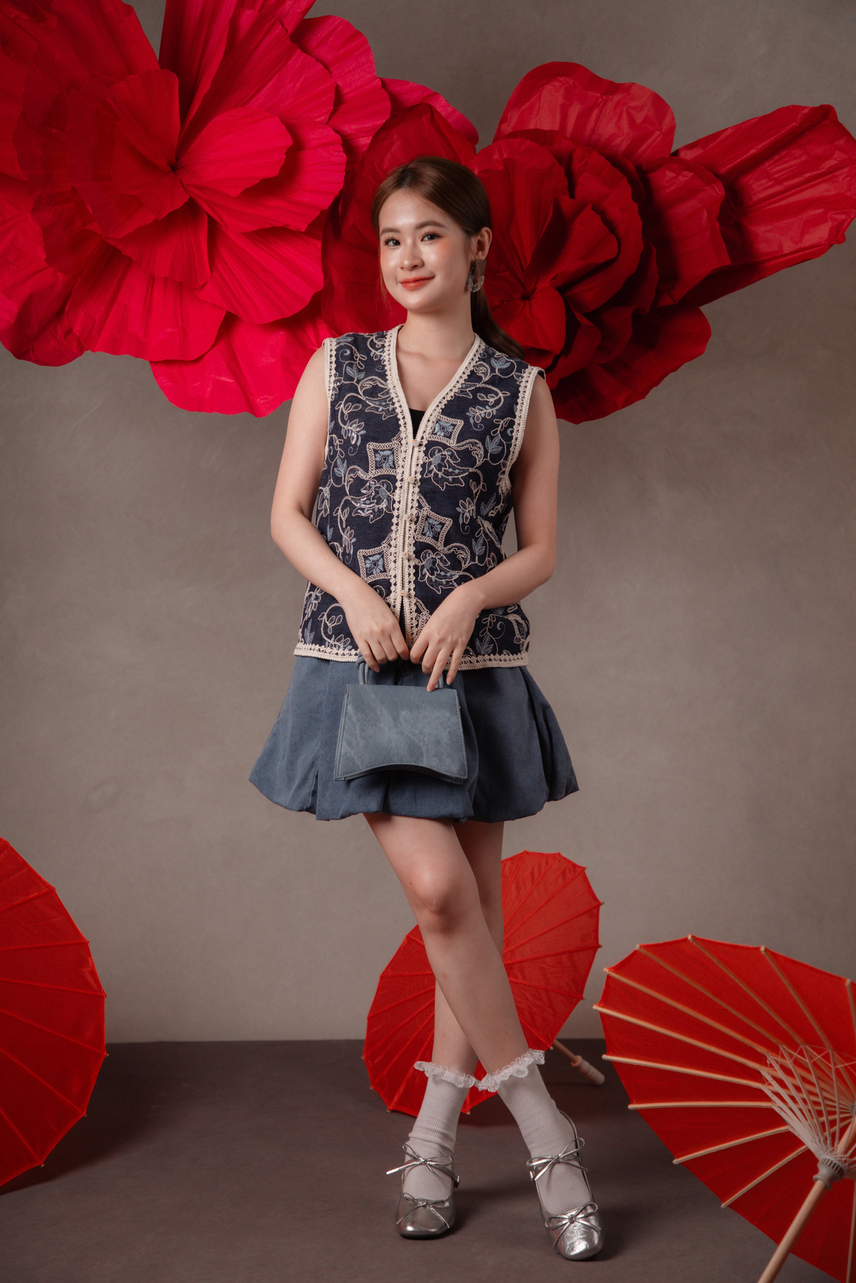 Paloma Embroidered Cheongsam Top in Navy