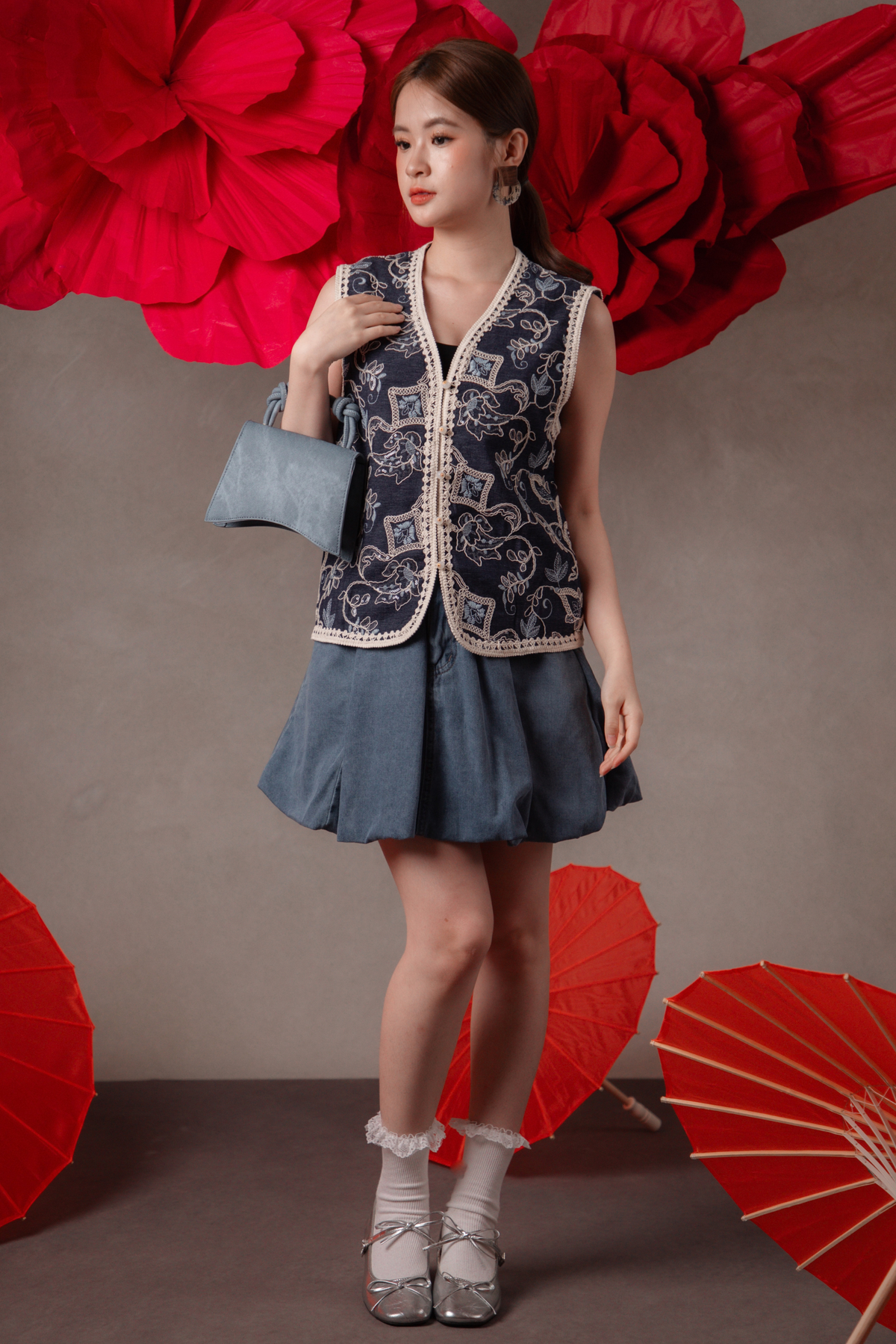 Paloma Embroidered Cheongsam Top in Navy