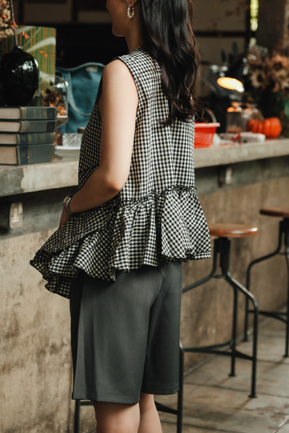 Avery Tailored Bermuda Shorts in Grey
