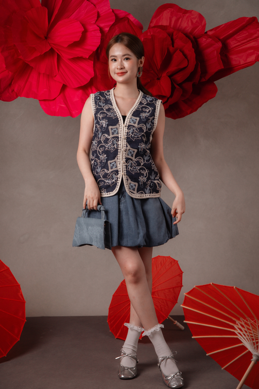 Paloma Embroidered Cheongsam Top in Navy
