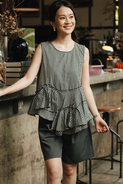 Avery Tailored Bermuda Shorts in Grey