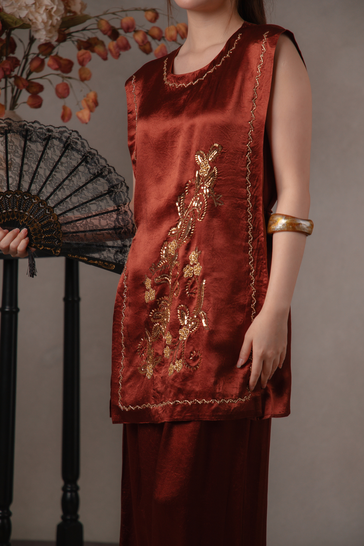 Maren Gilded Cheongsam Top & Pants Set in Maroon