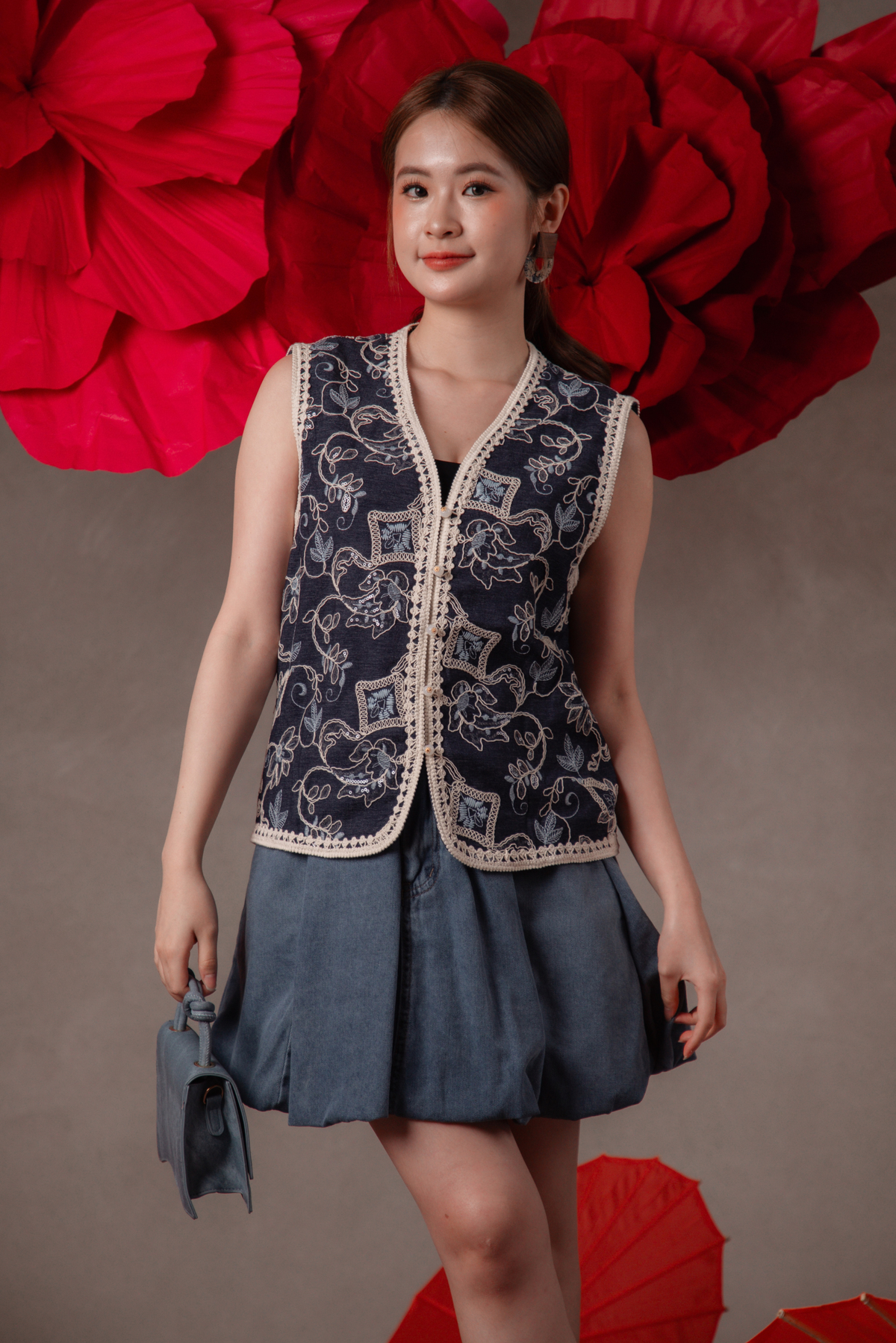 Paloma Embroidered Cheongsam Top in Navy