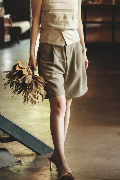 Avery Tailored Bermuda Shorts in Khaki