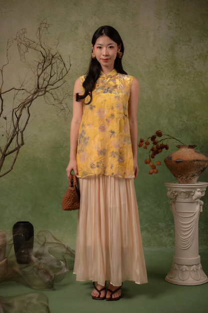 Chrysanthemum Sleeveless Cheongsam Top in Yellow