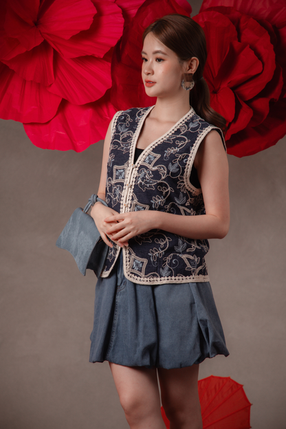 Paloma Embroidered Cheongsam Top in Navy