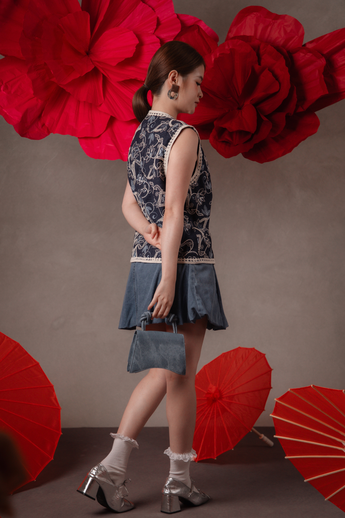 Paloma Embroidered Cheongsam Top in Navy