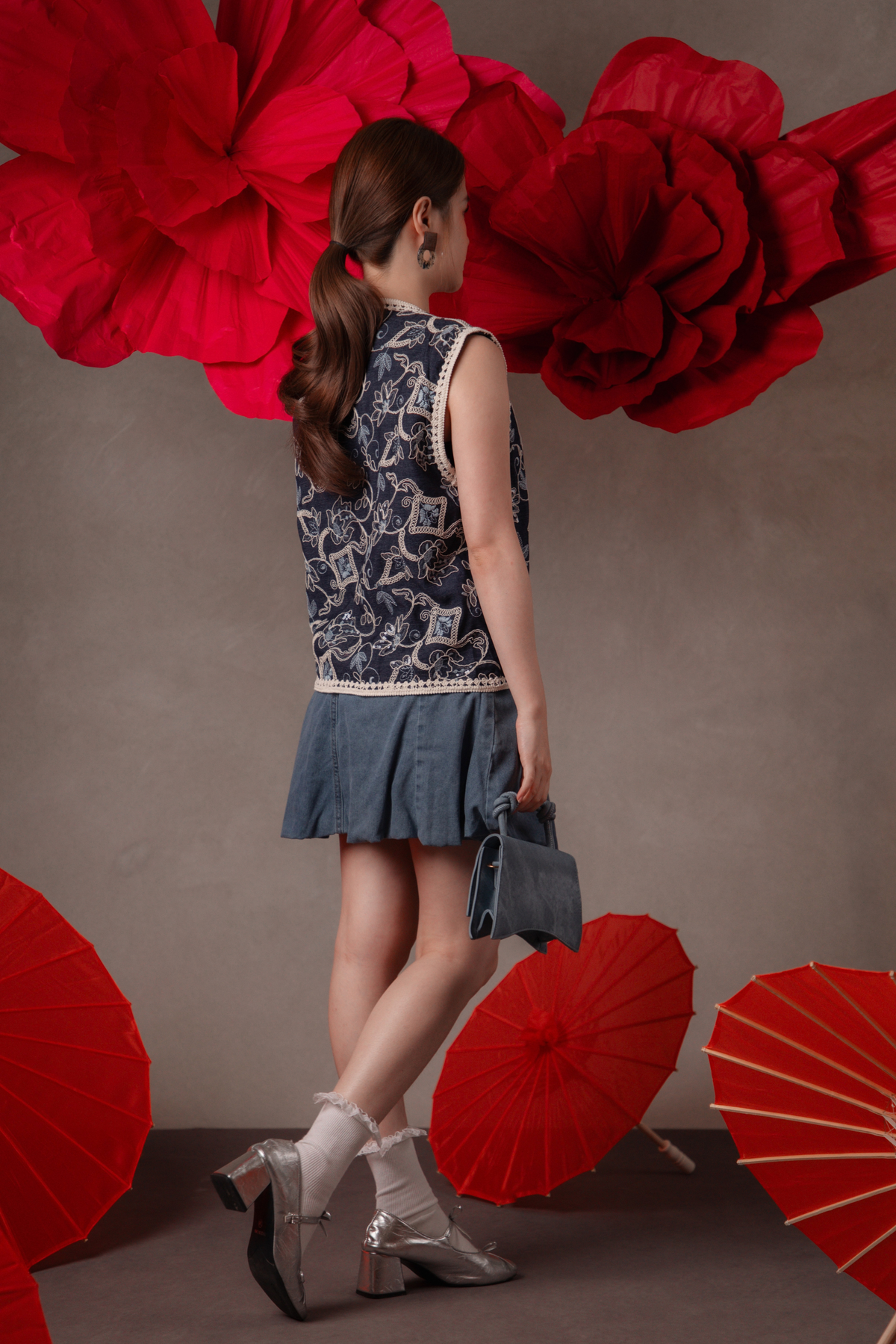 Paloma Embroidered Cheongsam Top in Navy