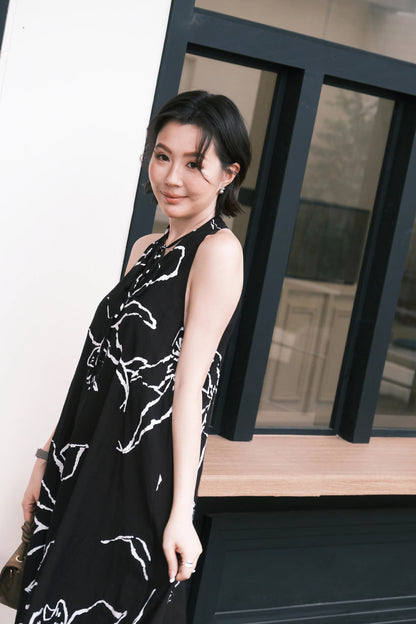 Noir Fleur Halter Maxi Dress in Black
