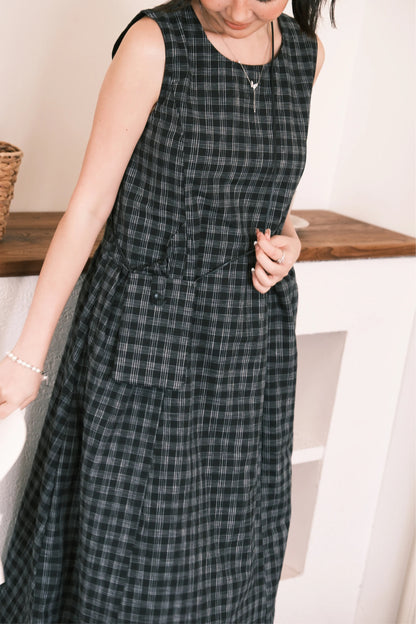 Elodie Plaid Midi Dress in Black