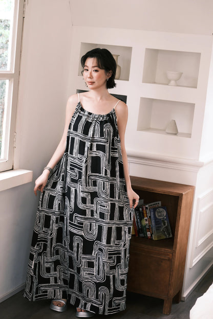 Monet Abstract Maxi Dress in Black