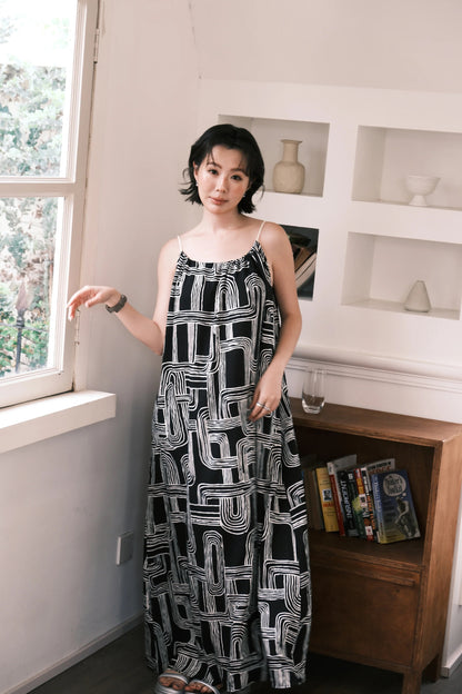 Monet Abstract Maxi Dress in Black