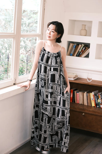 Monet Abstract Maxi Dress in Black