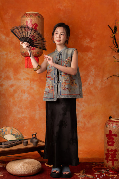 Zoreen Peony Maxi Skirt in Black