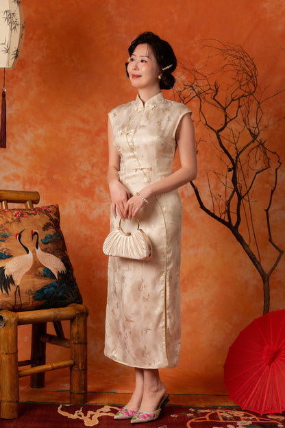 Sunniva Pearl Cheongsam Dress in Pale Sage
