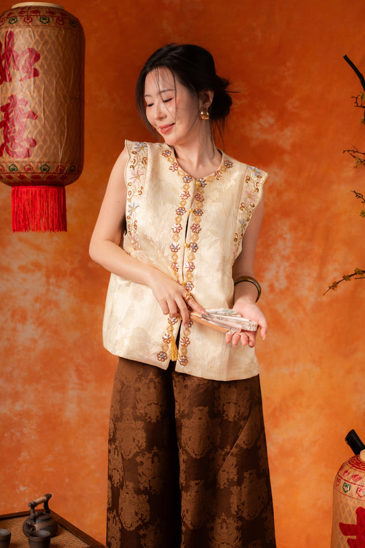 Linnea Meadow Embroidered Cheongsam Vest in Ivory
