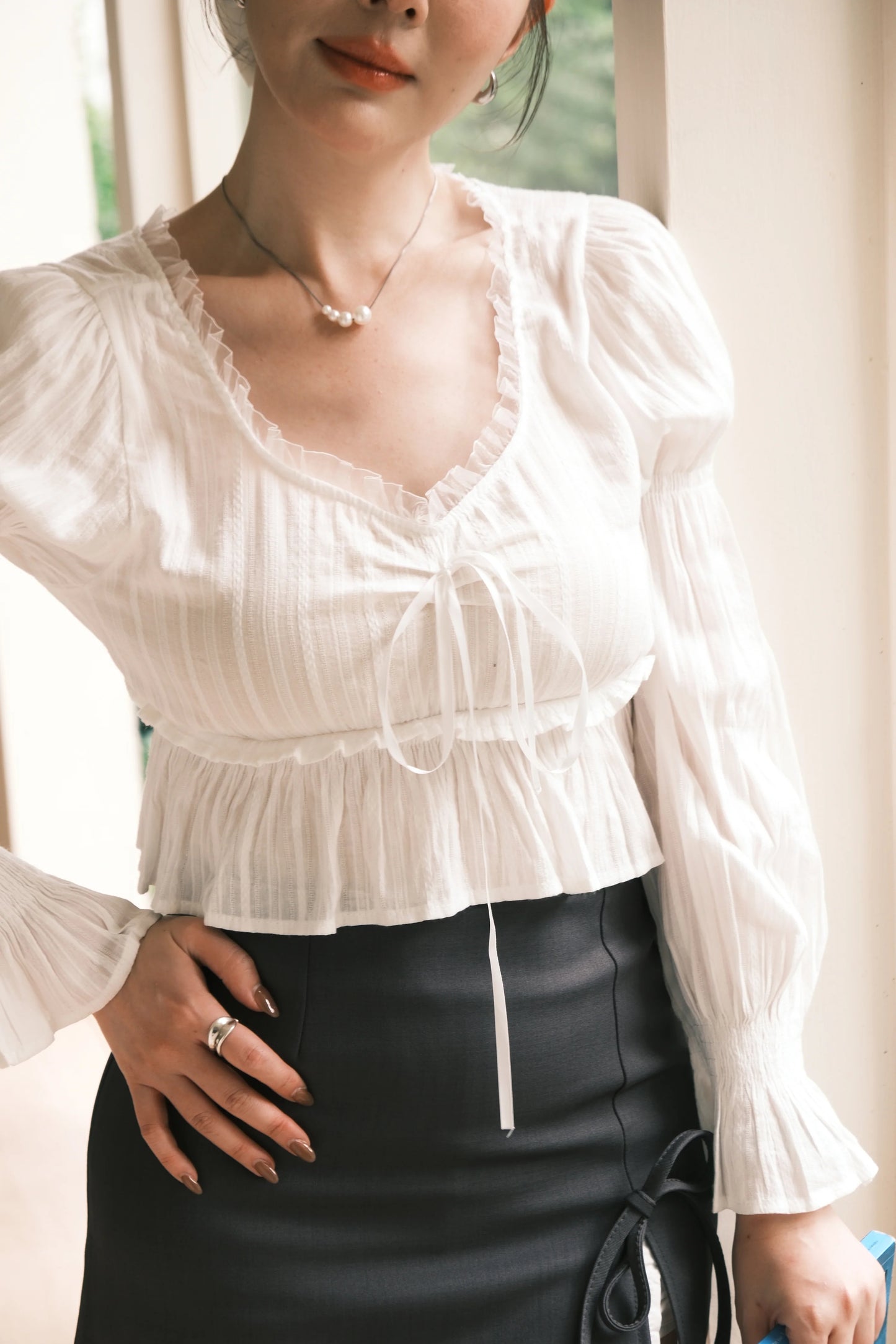 Lace-Trim Puff Sleeve Peplum Blouse in White