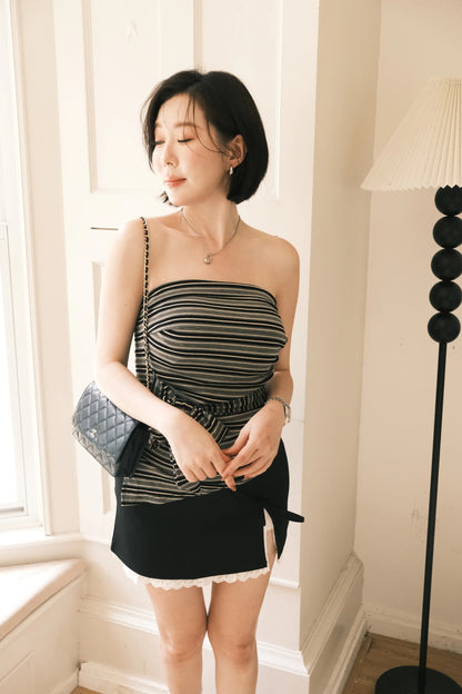 Ribbon Lace-Trim Mini Skirt in Black