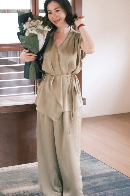 Olienne Satin Wrap Set in Green