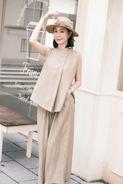 Noéline Relaxed Co-Ord Set in Khaki