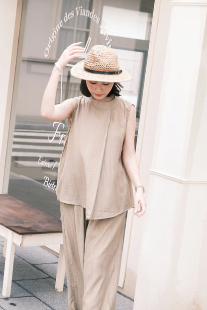 Noéline Relaxed Co-Ord Set in Khaki
