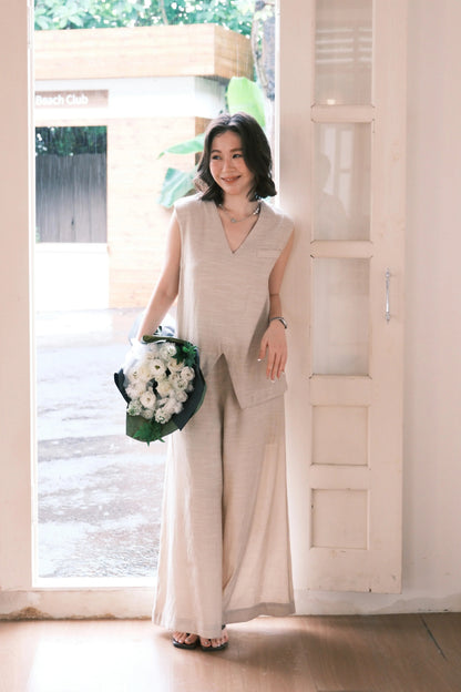 Lunelle Linen Layered Set in Light Khaki