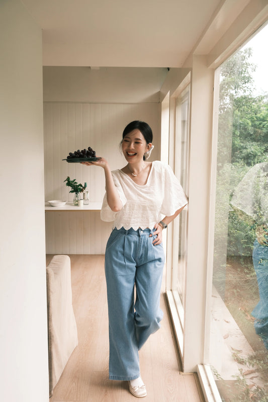 Daisy Eyelet Floral Crop Blouse