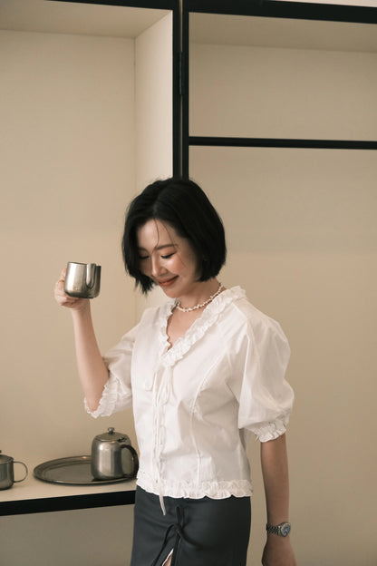 Élise Ruffle-Trim Puff-Sleeve Blouse